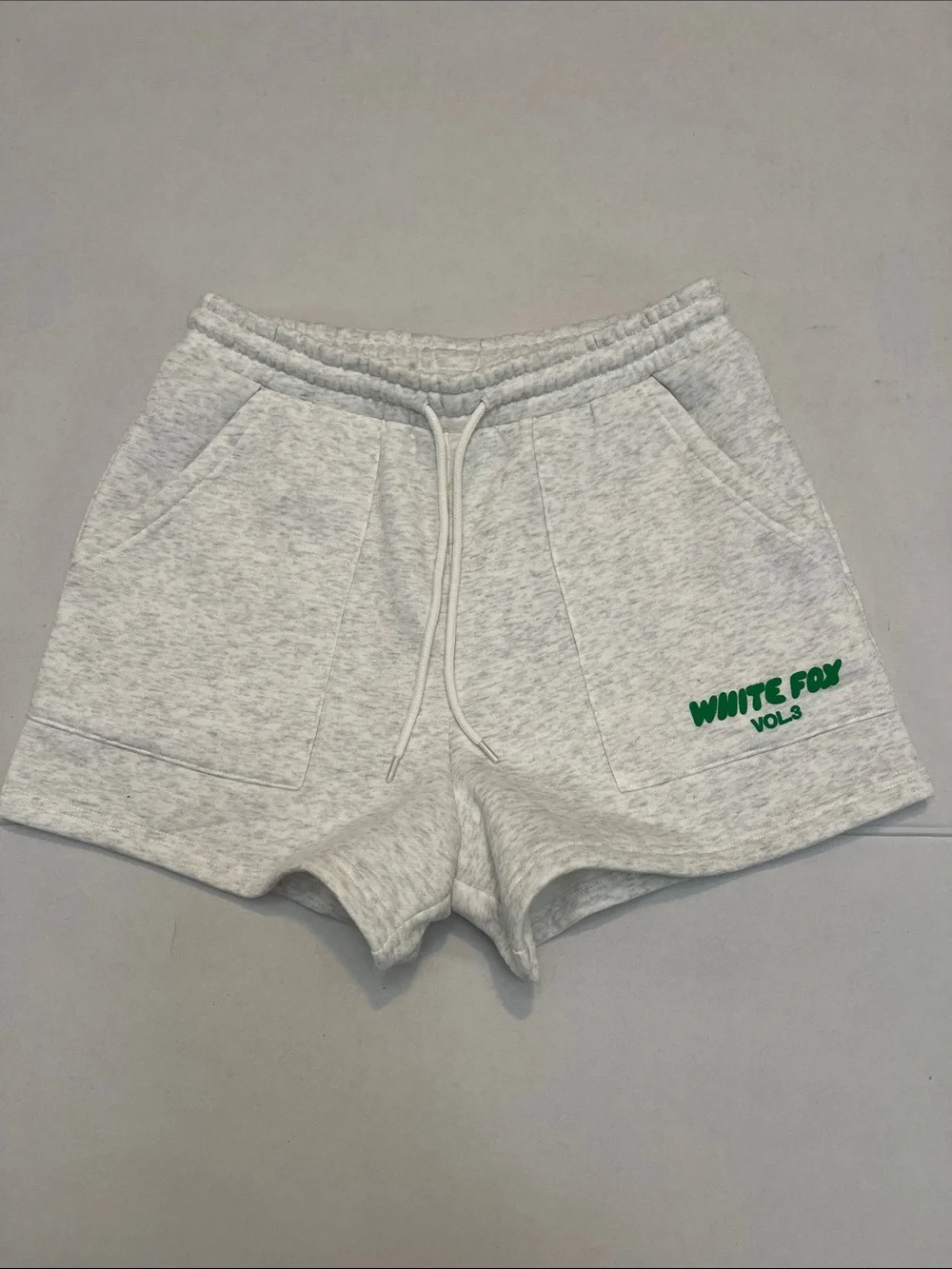 White Fox Boutique Vol. 3 Offstage lounge shorts in glacier grey with green M